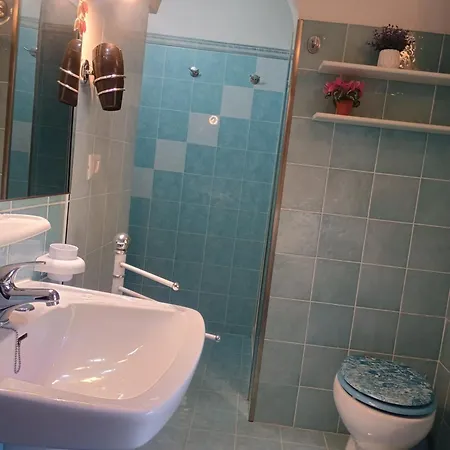 Bed & Breakfast Fabra Casa Mia E Non Solo 3*